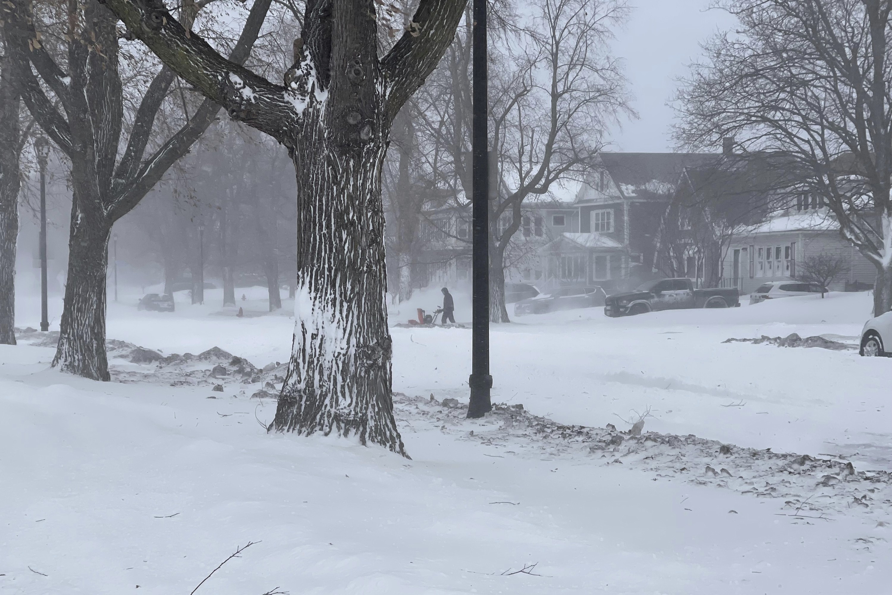 Tempestades de neve nos EUA deixam milhões em temperaturas abaixo