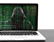 FT: Ricos e famosos buscam proteção para perseguição cibernética