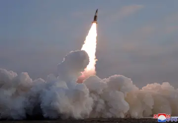 Coreia do Norte confirma lançamento de mais dois mísseis guiados táticos