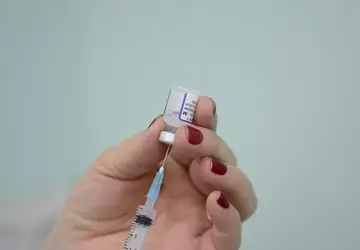 Deputados governistas da Argentina apresentam lei de vacinação obrigatória contra Covid-19