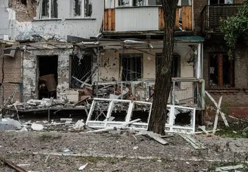 Ucrânia relata 12 civis mortos em ataques russos em Lugansk