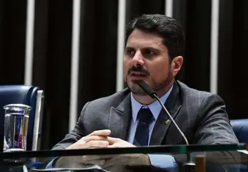 Moraes autoriza depoimento de Marcos do Val à PF em inquérito sobre 8 de janeiro