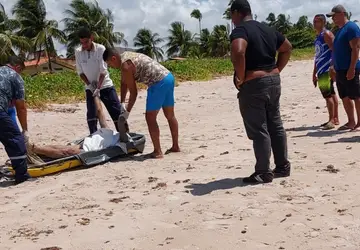 Corpo de pescador desaparecido em Paripueira é encontrado na praia de Ipioca