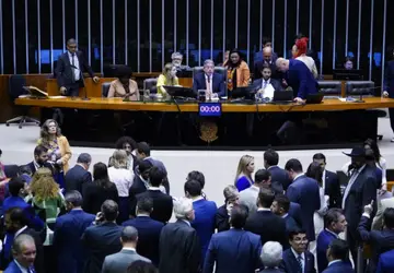 União Brasil e PL decidem votar contra o governo na MP dos Ministérios