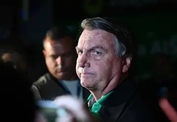 TSE multa Bolsonaro por impulsionamento ilegal contra campanha de Lula