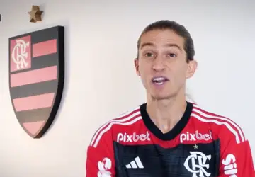 Filipe Luís se despede do Flamengo e anuncia aposentadoria aos 38 anos