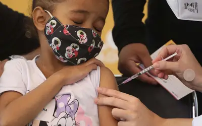 Rio de Janeiro conclui vacinação contra a Covid-19 de crianças com comorbidades