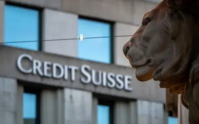 Grupo suíço faz oferta para comprar o Credit Suisse por US$ 1 bilhão, aponta jornal