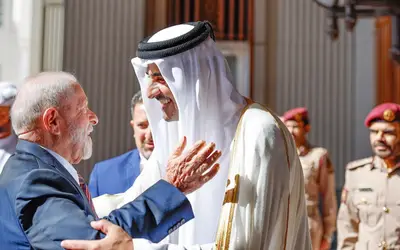 Lula se encontra com emir do Catar, agradece esforço por cessar-fogo e fala em ampliar investimentos bilaterais