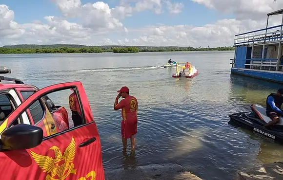 Criança desaparece após cair de embarcação na Lagoa Mundaú, no Vergel