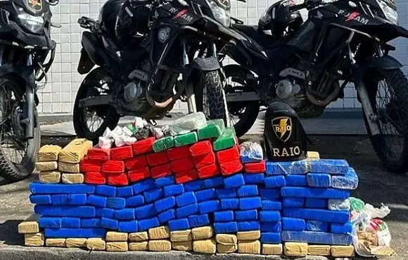 Polícia Militar apreende 110 kg de drogas e 17 armas de fogo em cinco dias